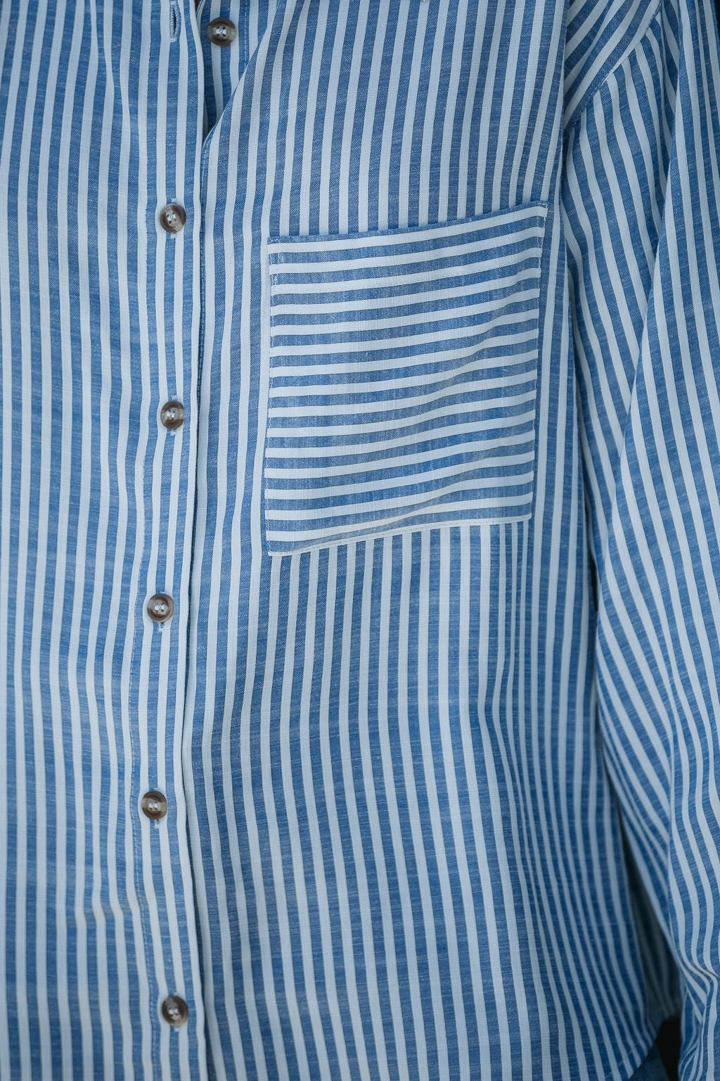 Chemise boutonnée à rayures bleues - VENTE FINALE