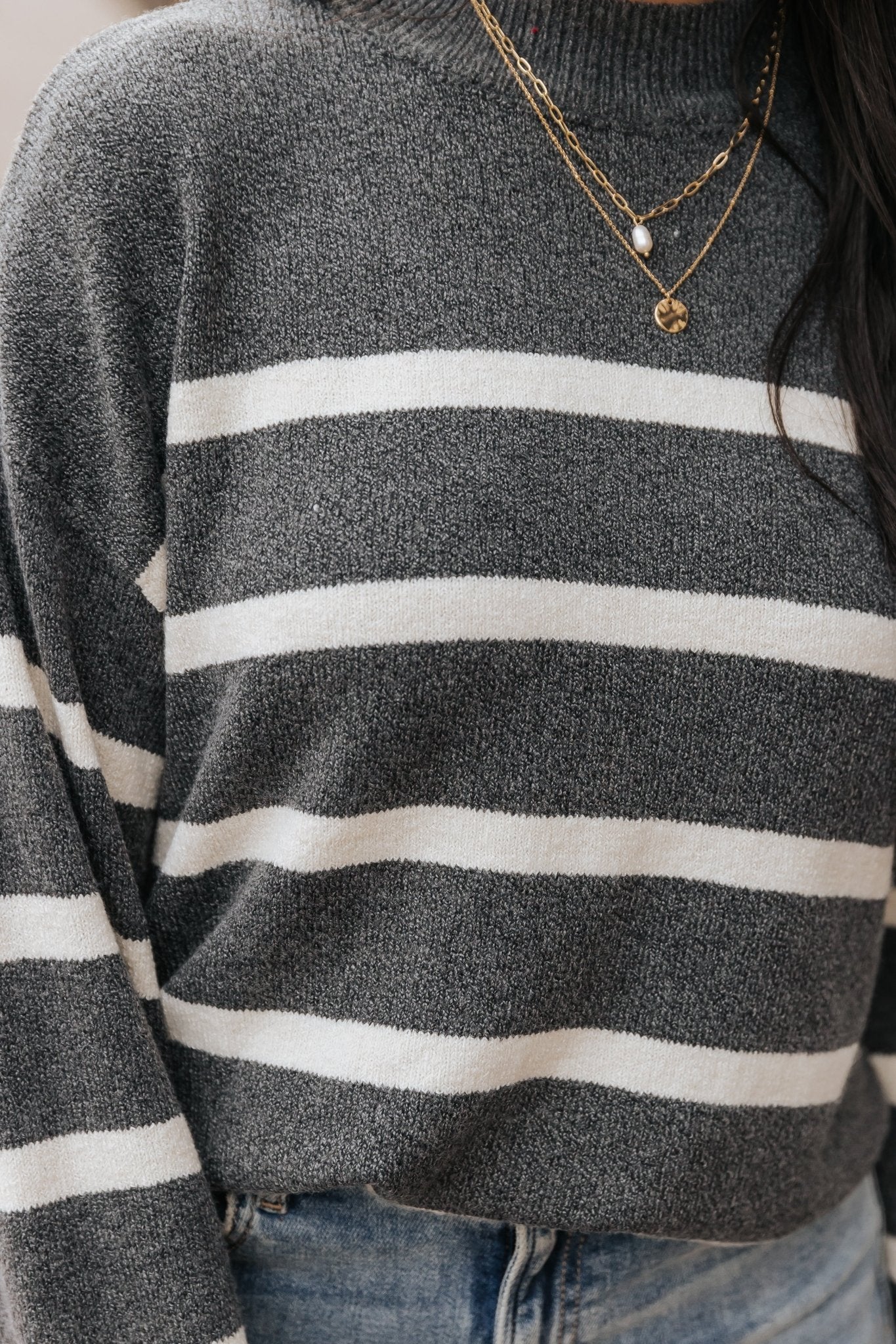 Pull rayé anthracite et crème