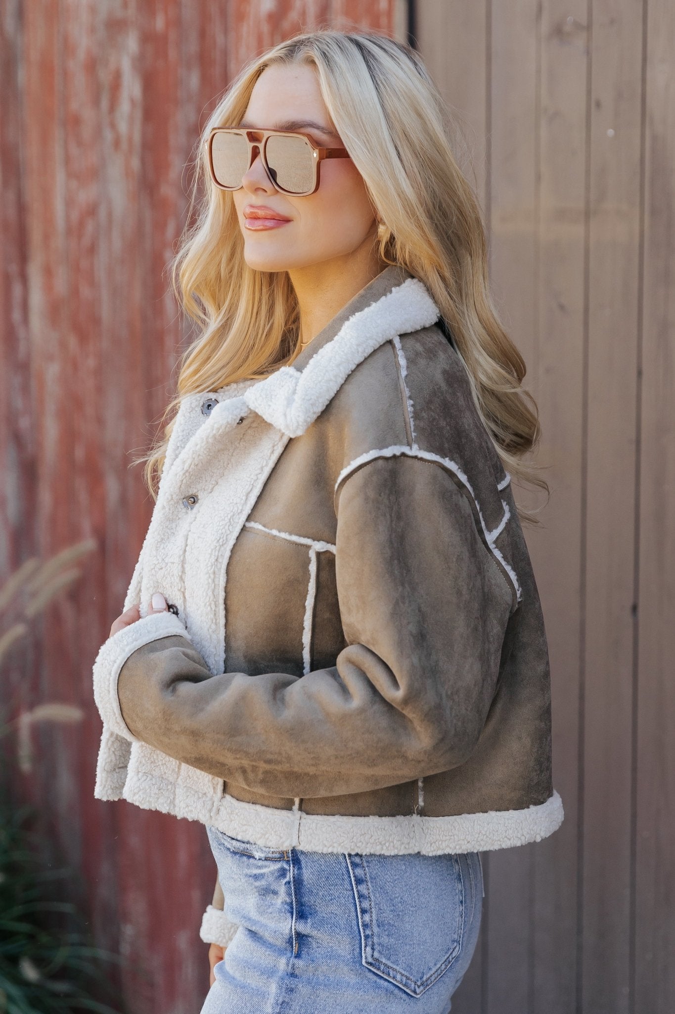 Veste réversible en daim doublée de sherpa olive