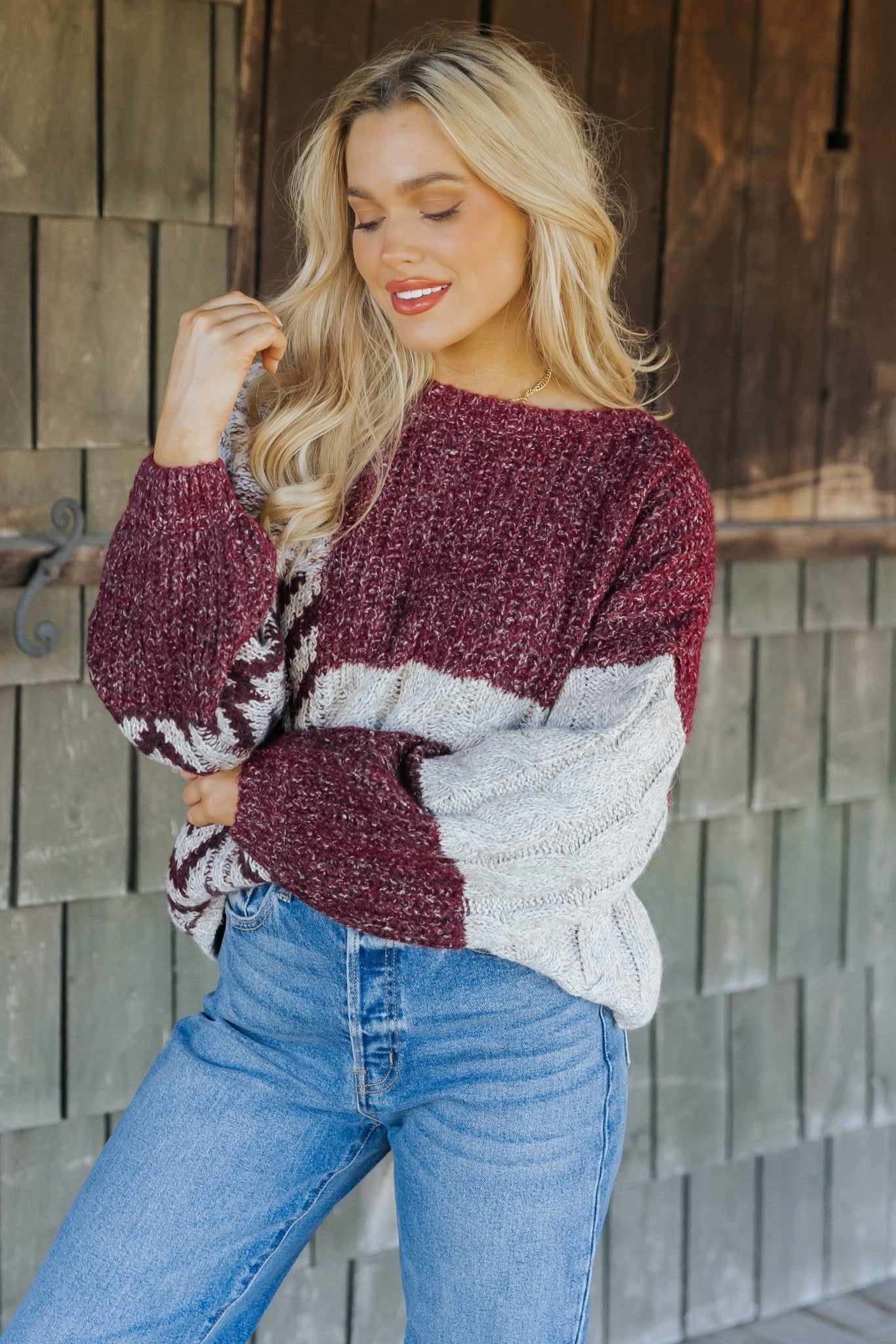 Pull en maille torsadée à blocs de couleurs multicolores bordeaux