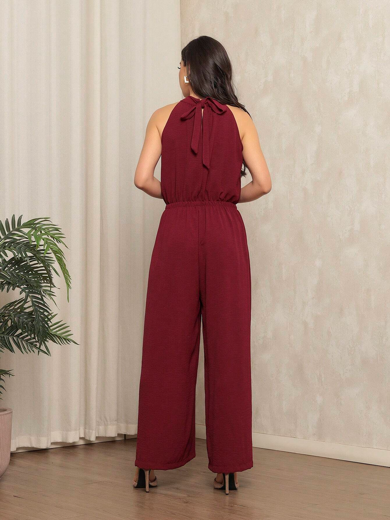 Fashionable women's jumpsuit