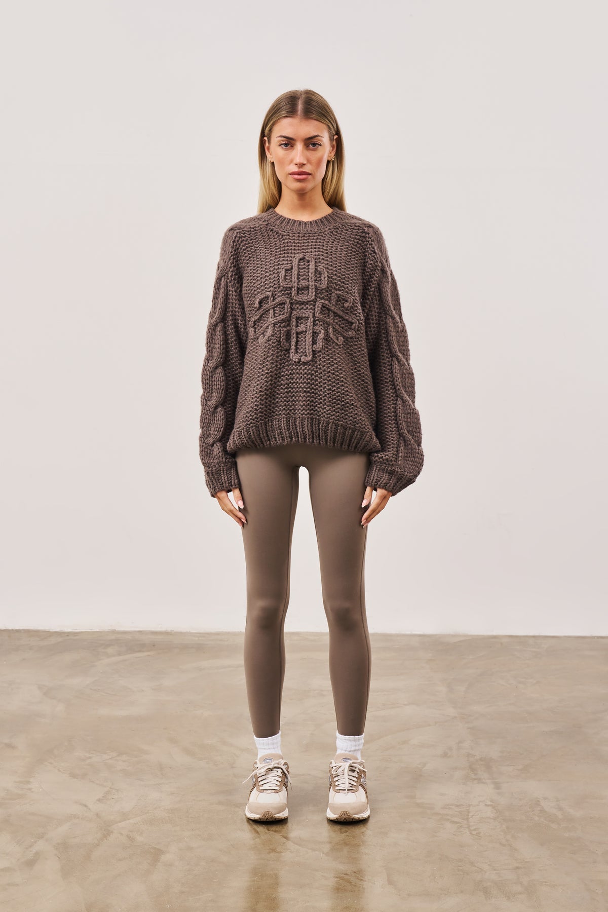 Suéter de malha oversized com emblema