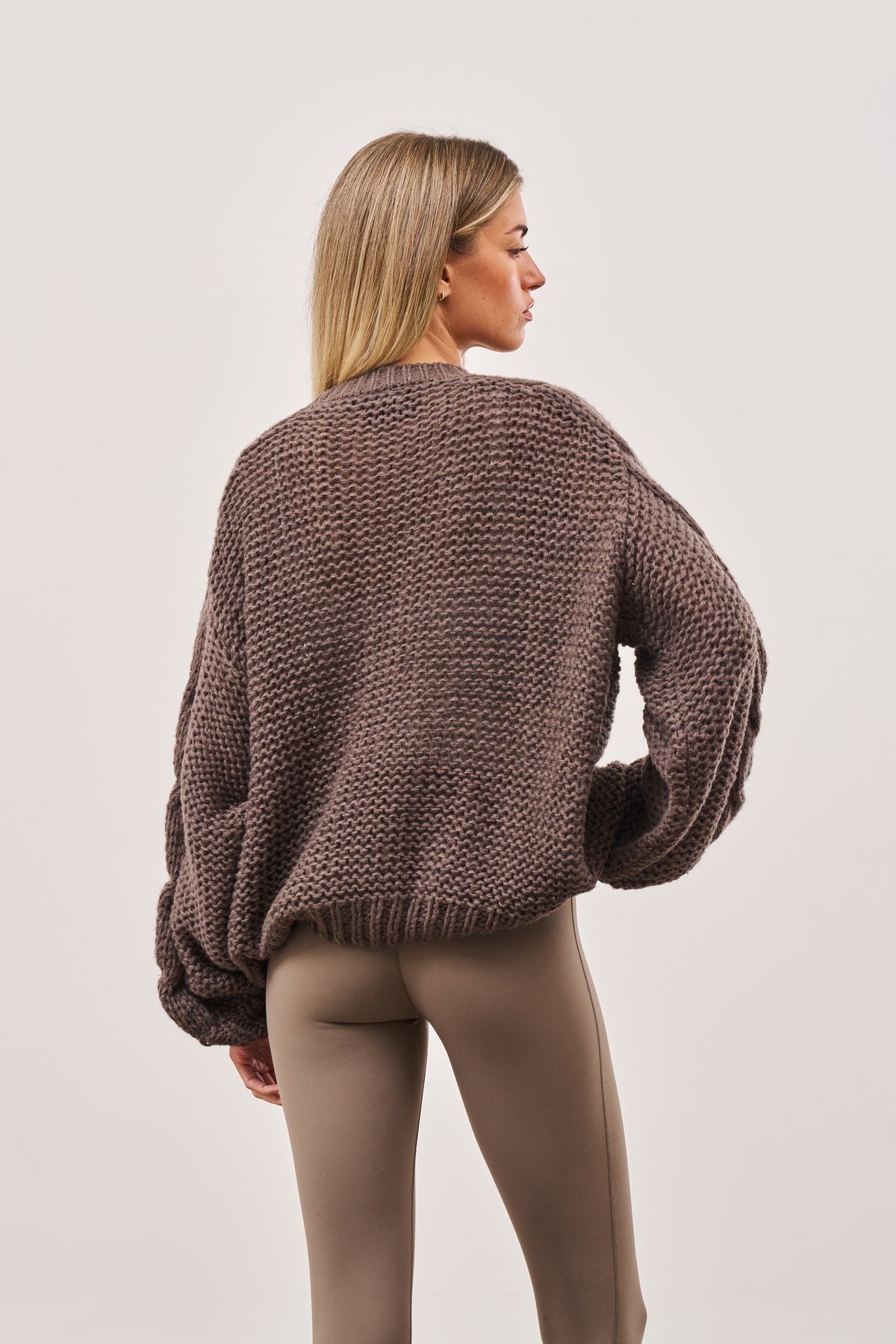 Suéter de malha oversized com emblema