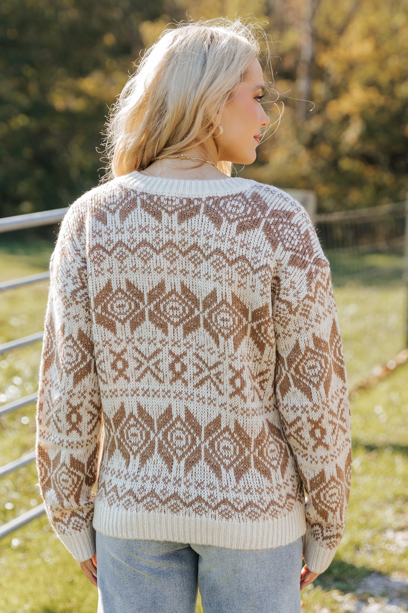 Pull à imprimé aztèque marron et beige